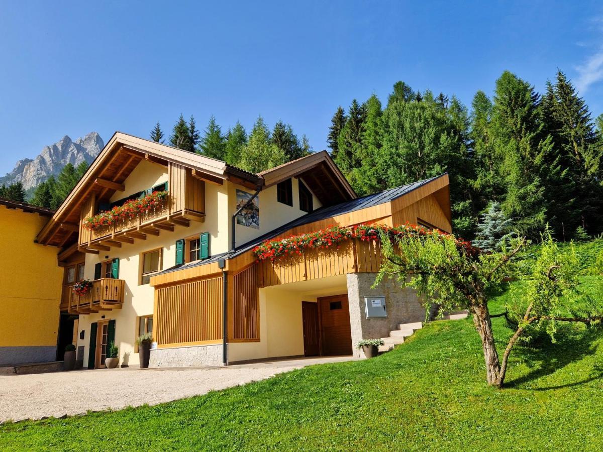 Chalet La Ciaseta Pozza di Fassa Exterior foto